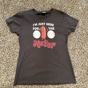 NWOT Baseball “I'm Just Here For The Hot Dogs” Women’s Gray Medium T-Shirt